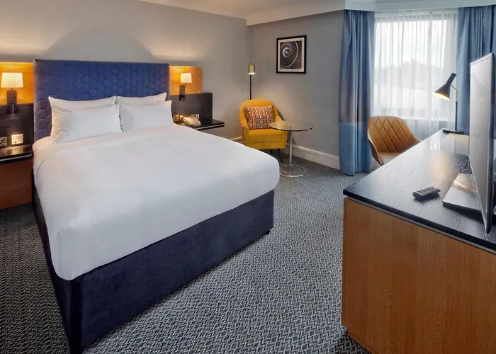 Queen Room Mobility accessible
